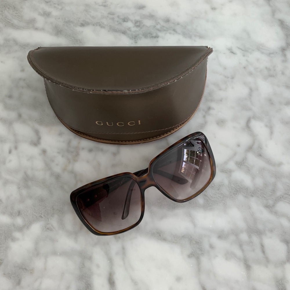 Gucci Brown Oversized Tortoise Sunglasses - Picture 5 of 5
